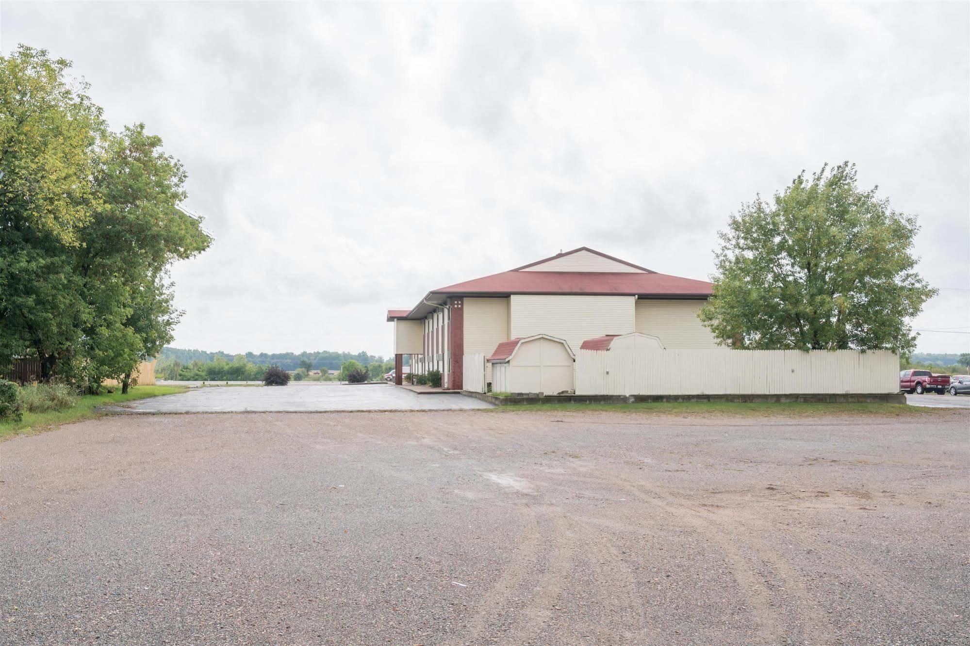 Motel Super 8 By Wyndham Eau Claire I-94 Zewnętrze zdjęcie