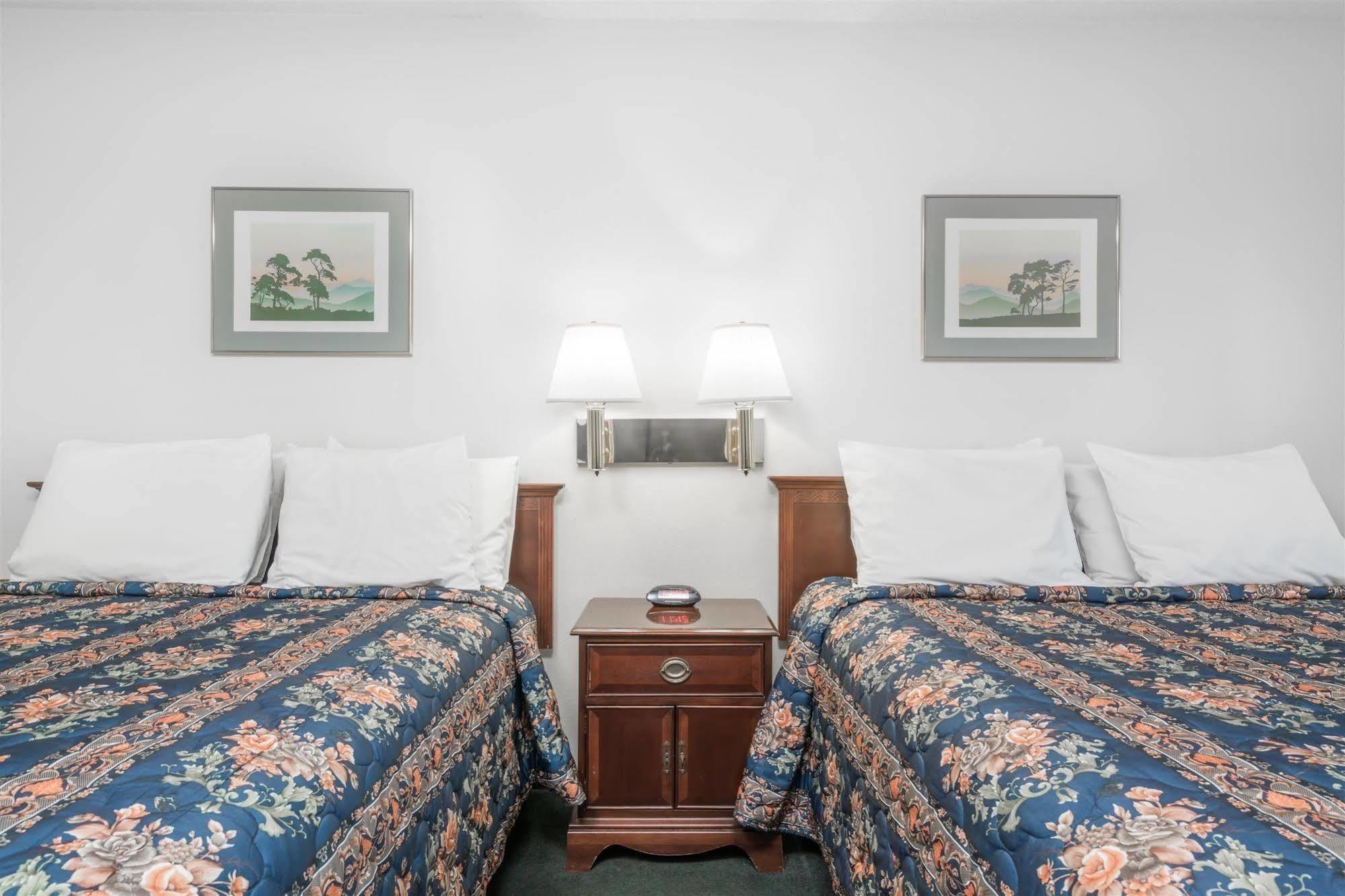 Motel Super 8 By Wyndham Eau Claire I-94 Zewnętrze zdjęcie